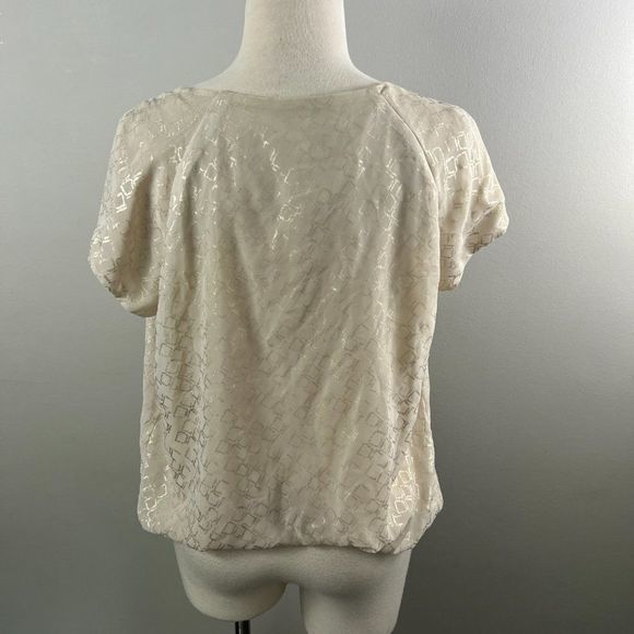 🌿4/$35🌿 FOREVER 21‎ Biege Gold Scoop Neck Blouse (M) - Picture 5 of 8